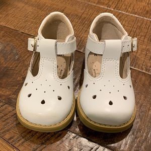 FootMates “Harper” Mary Janes - New - size 3